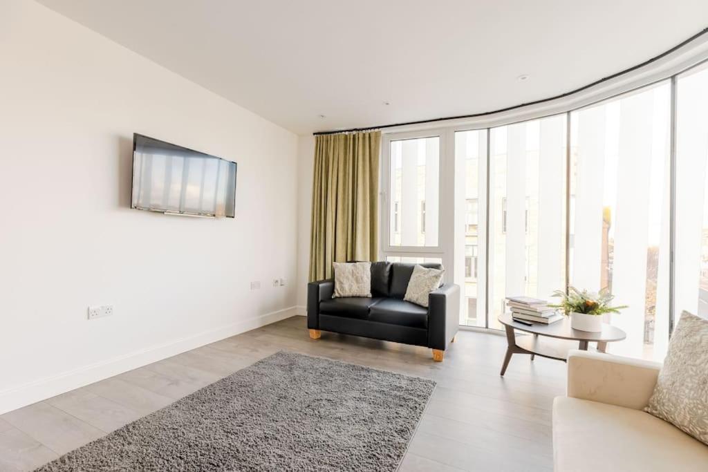 Vertigo Boutique Sleeps 4 London キングストン・アポン・テムズ エクステリア 写真