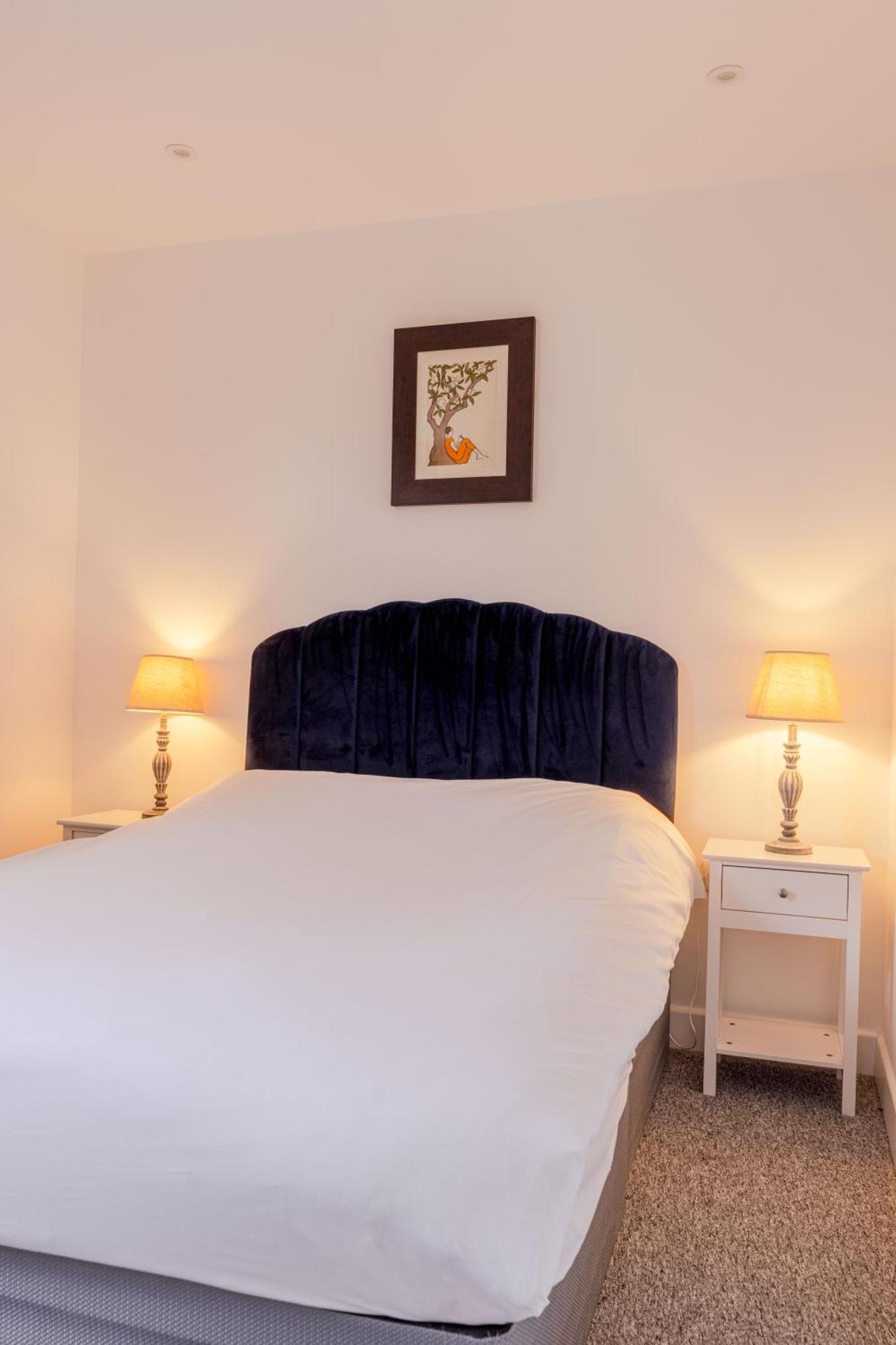 Vertigo Boutique Sleeps 4 London キングストン・アポン・テムズ エクステリア 写真